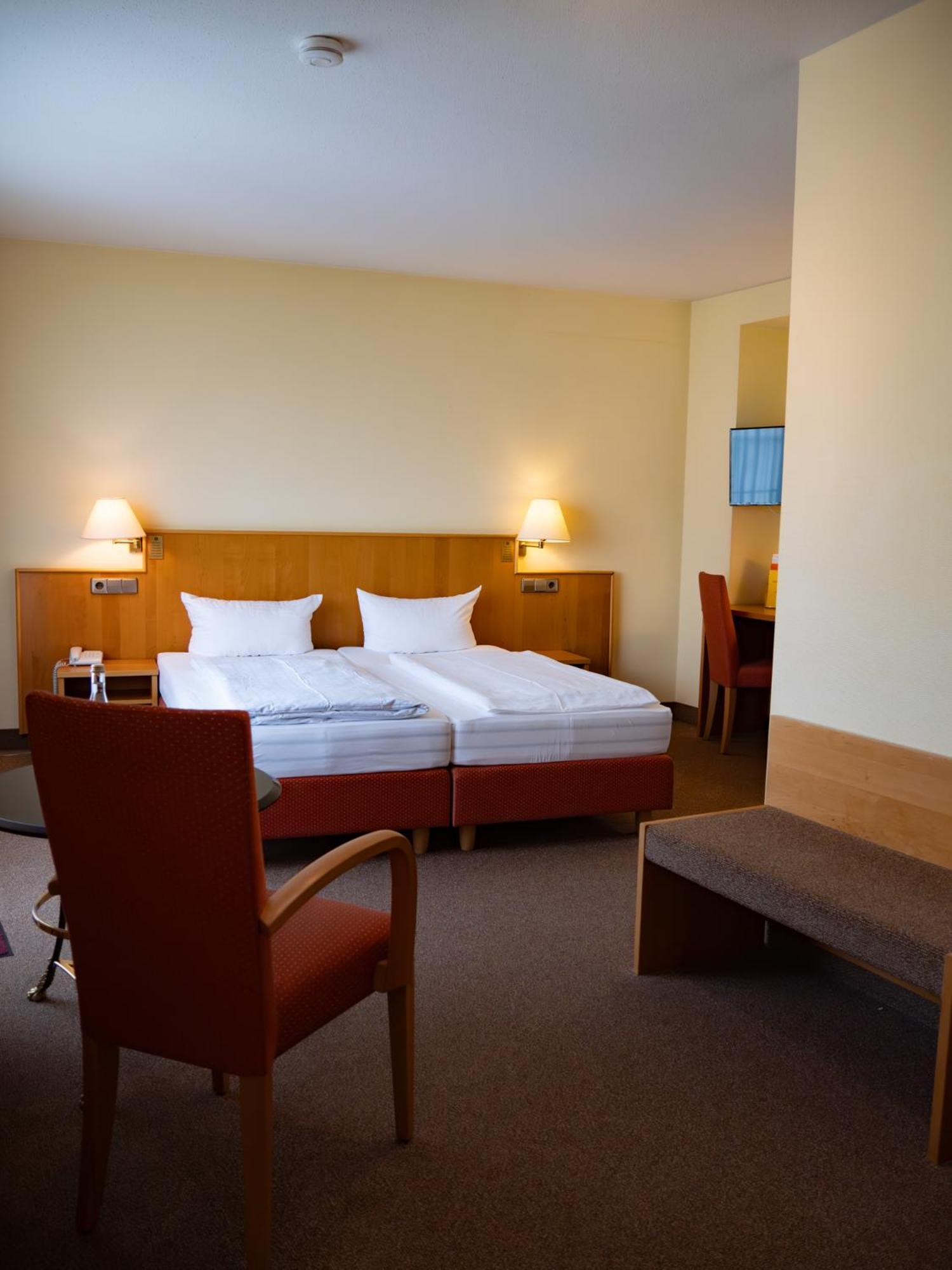 Hotel Sonne Eintracht Kg อเคิร์น ภายนอก รูปภาพ