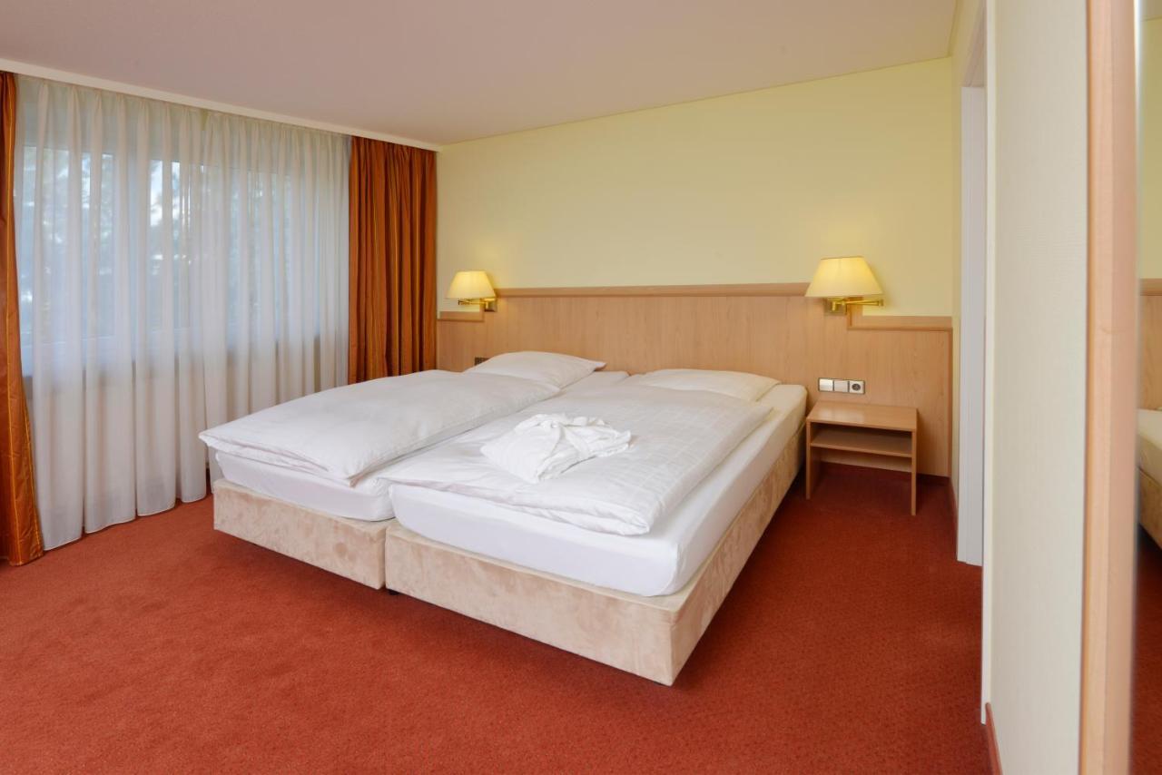 Hotel Sonne Eintracht Kg อเคิร์น ภายนอก รูปภาพ